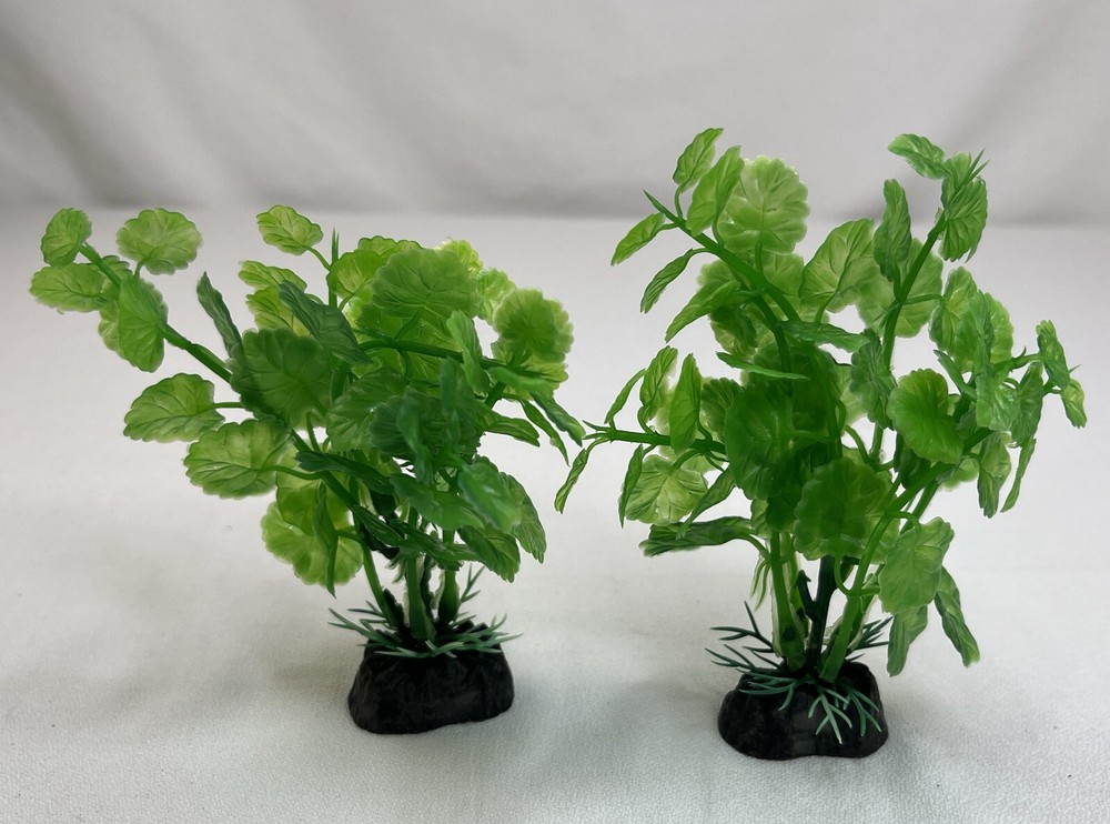 2 PC Xunyee Plastic Aquarium Plants