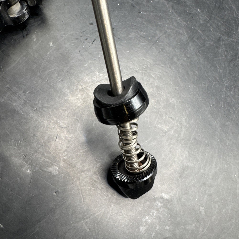 Ringlé Twister Quick Release Skewer – 100mm front