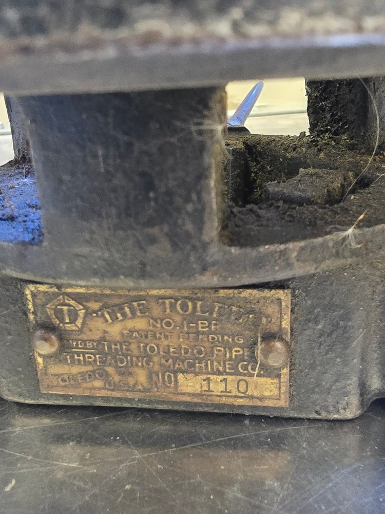 Toledo Pipe Threading Machine No. 1-BR, No. 110