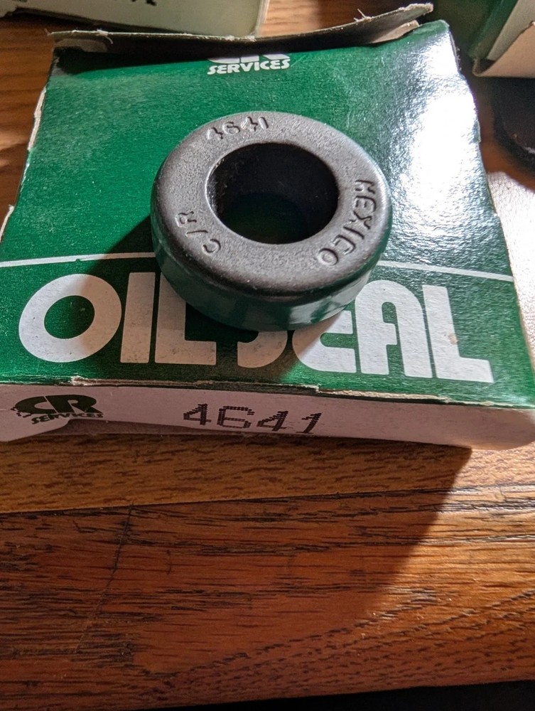(2) 4641 - CR Seals