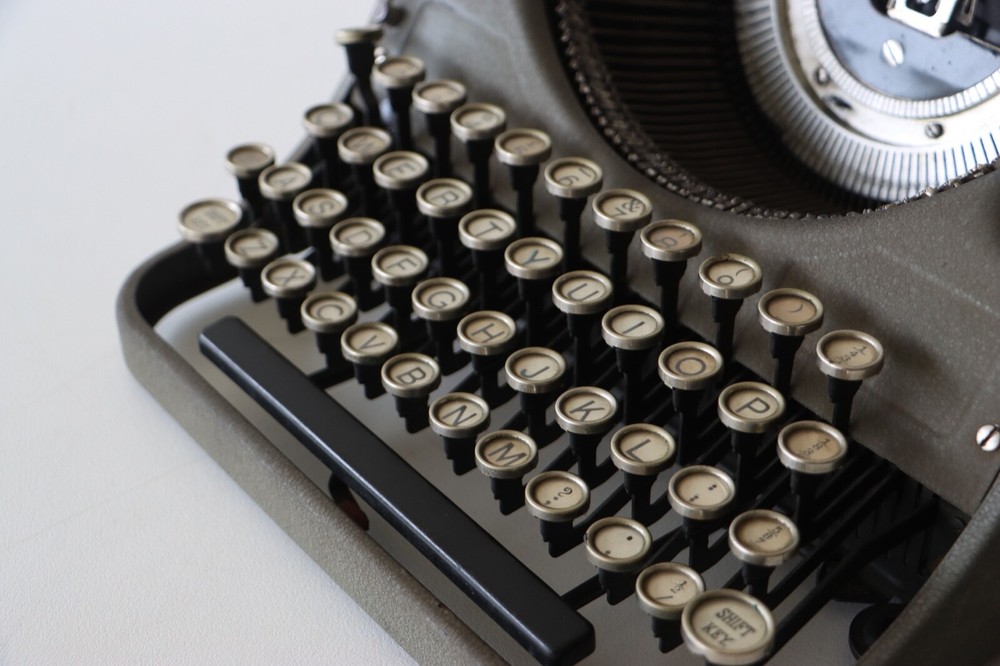 Antique Underwood Portable - Typewriter - Excellent Working Order!