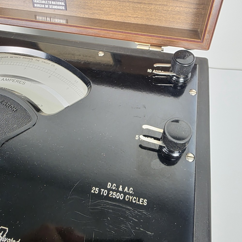 Sensitive Research Dynamometer Ammeter Model D, Collectors Peace
