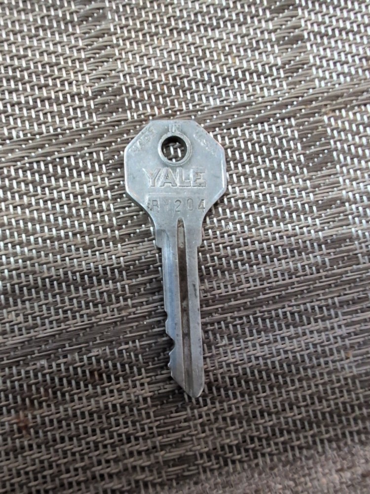 Yale & Towne Key BY204