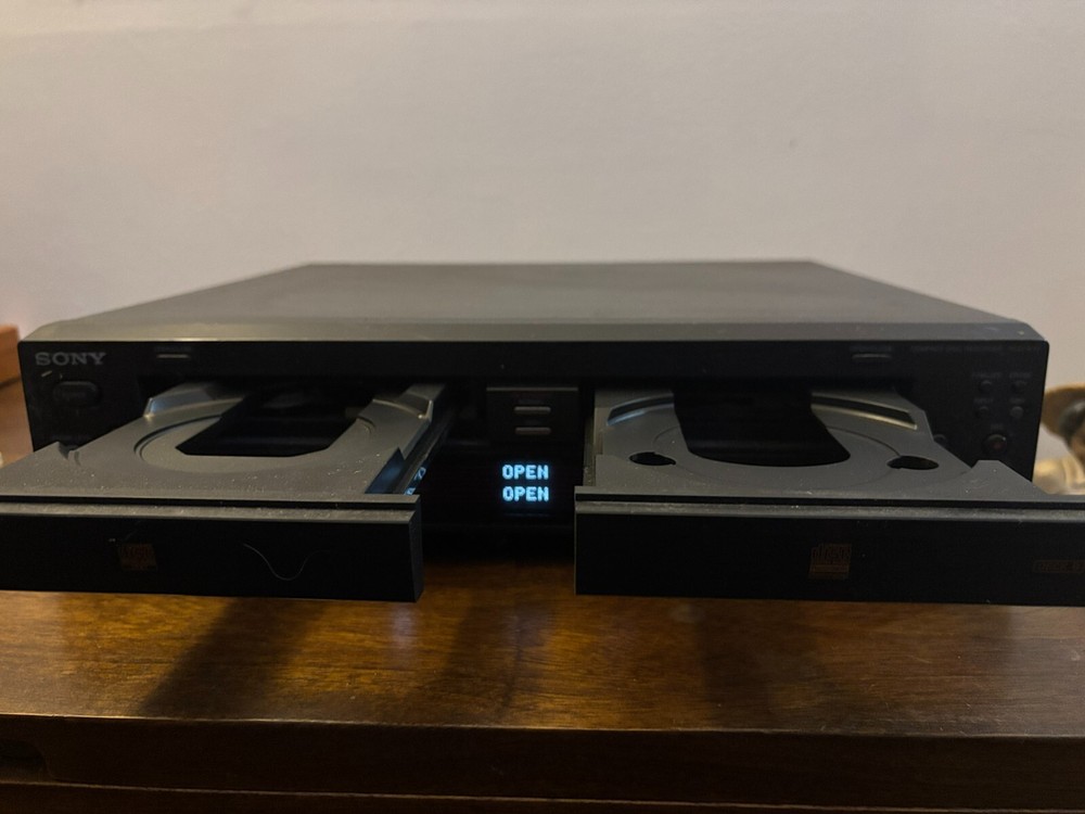 Rare Sony RCD-W10 Compact disc player Recorder Duplicator -Left reader defective