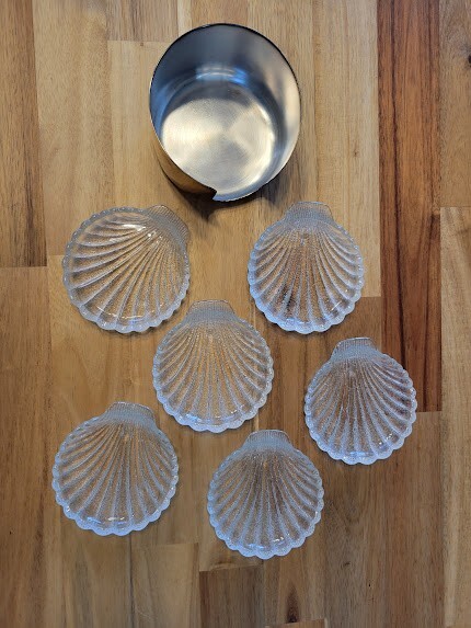 5 Rogers Silver Clamshell Shell Shaped Glass Coasters Set & Silver Plated Holder