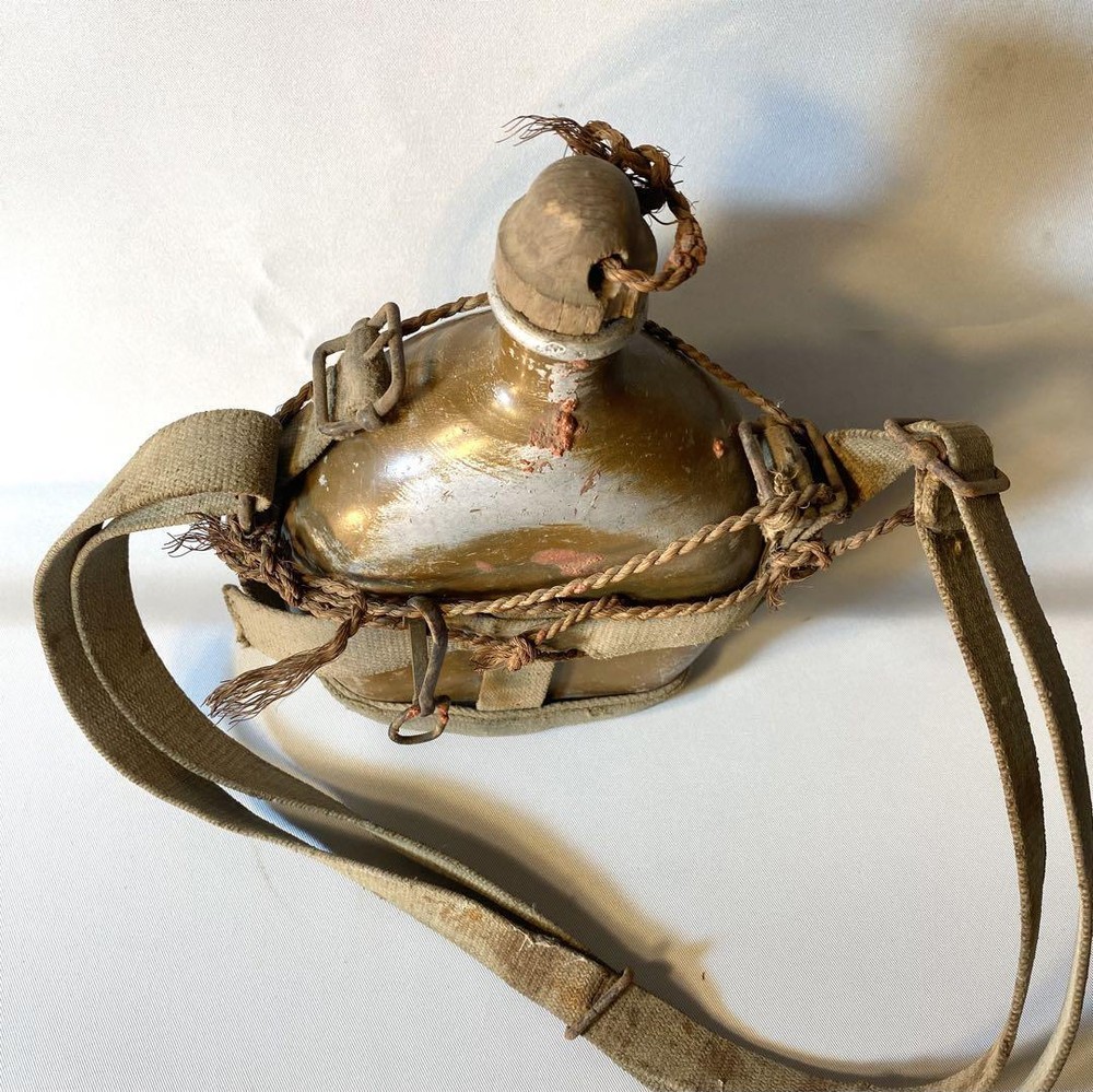 Canteen War Antique Retro Collection