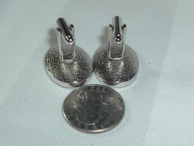 VINTAGE BLACK & SILVER TONE OVAL CUFF LINKS