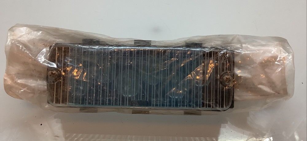 Whelen 500 led Strobe Light And Frame (White)