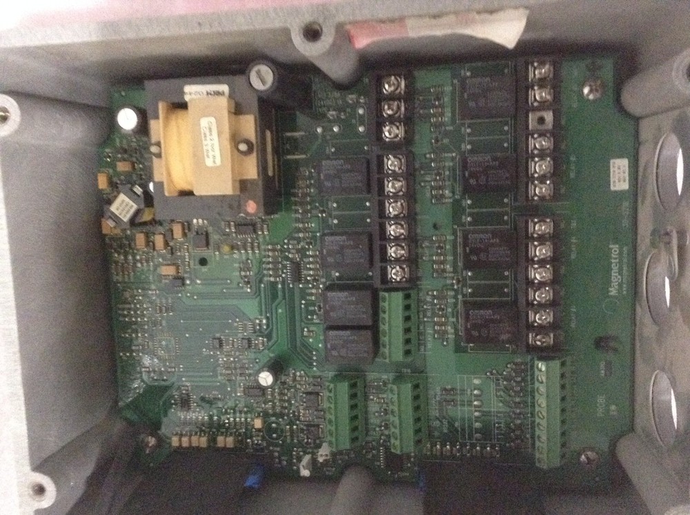 STI 3P1-0844-100 Level Controller