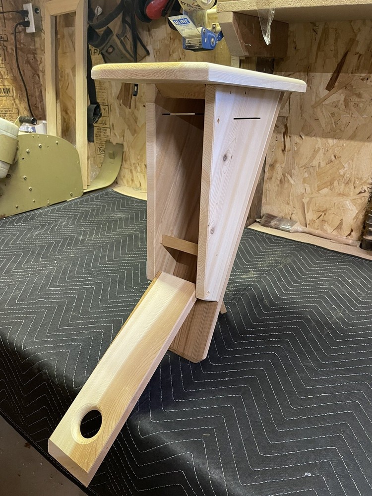 Bluebird nest box, Peterson Style (100% cedar)