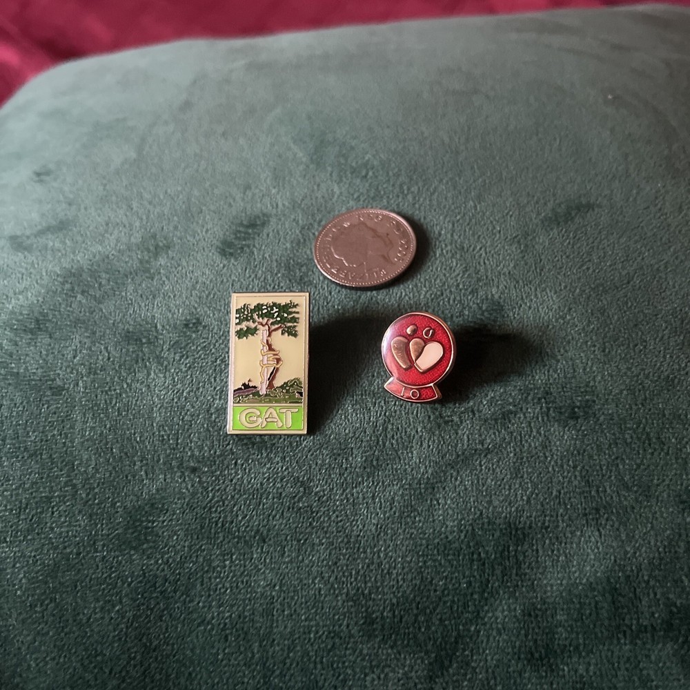 Vintage Valentine’s Day badges