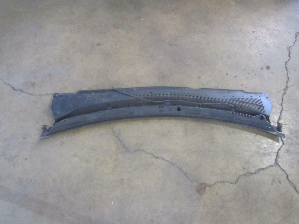 10 LINCOLN MKS Black Cowl Vent Panel Cover