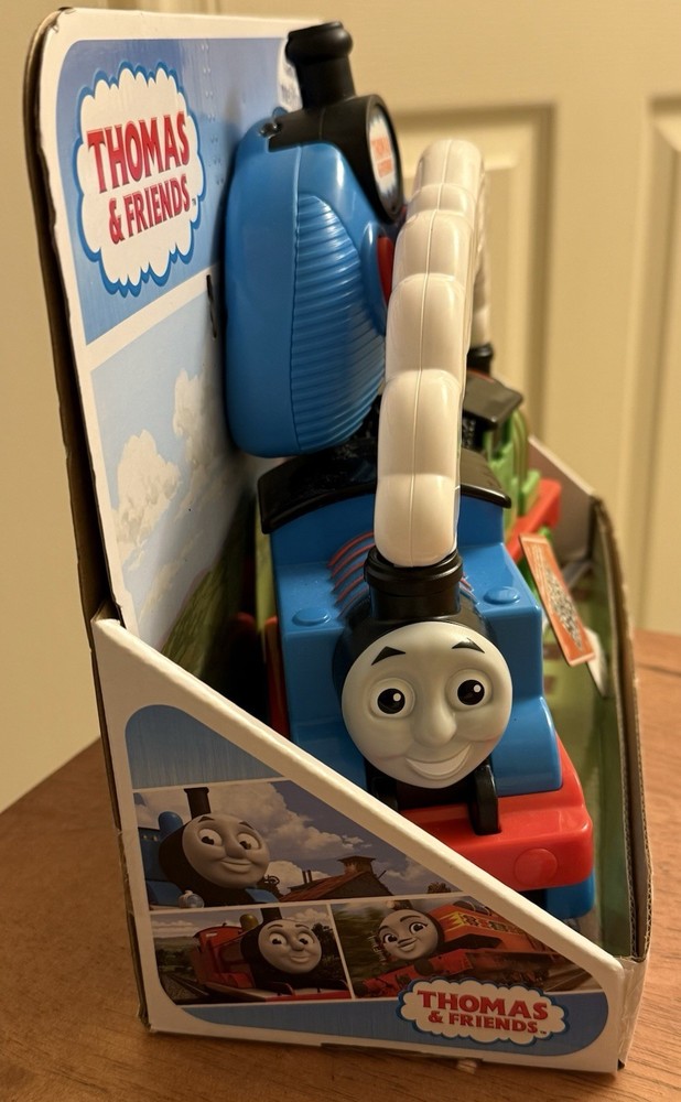 Fisher Price Thomas & Friends Race & Chase Remote Control Train Engine