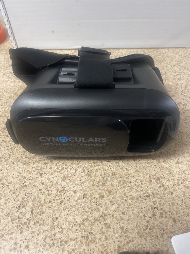 Cynoculars Virtual Reality Headset & Remote Used With Box Works
