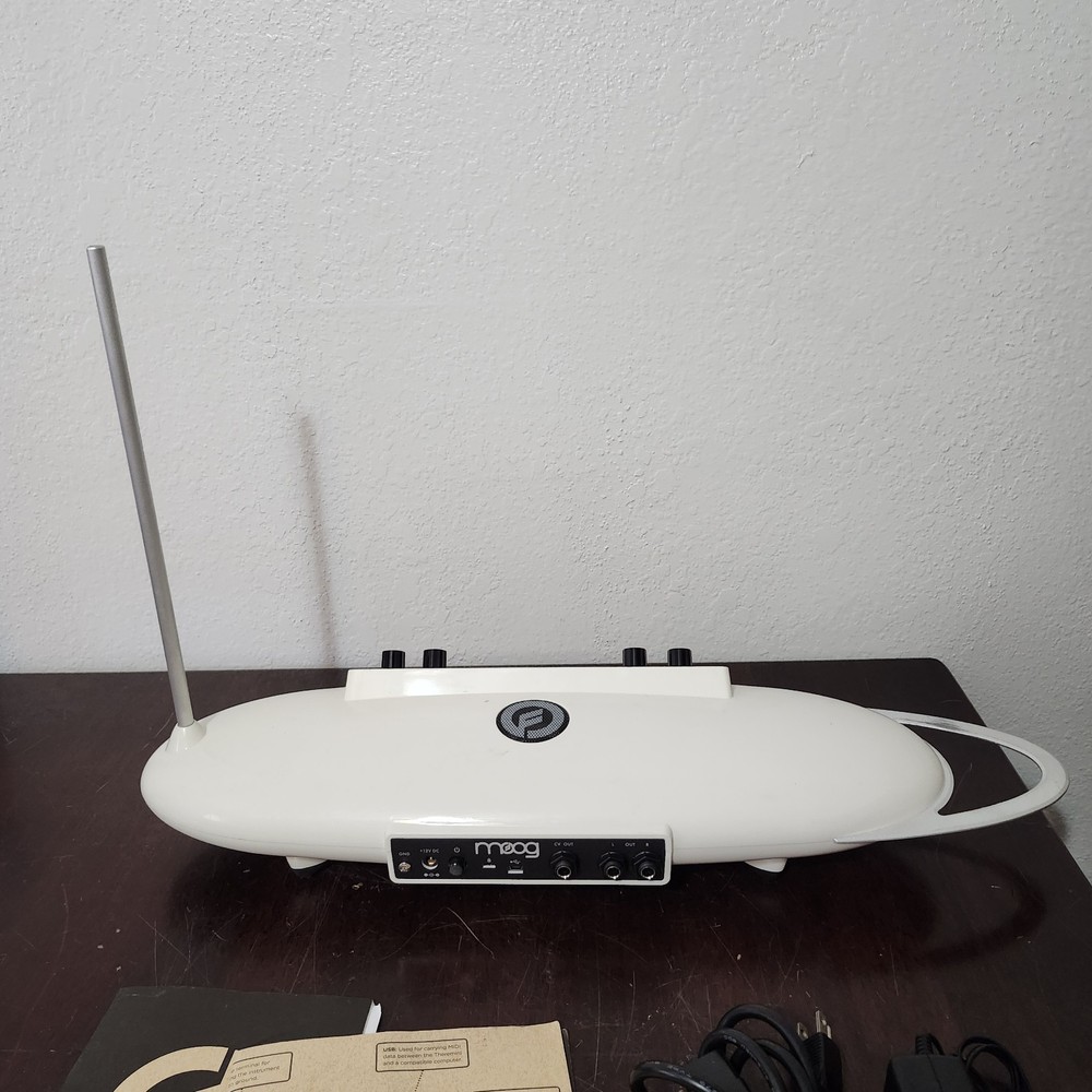 Moog Theremini White Synthesizer Module - EW-THEREMINI-01