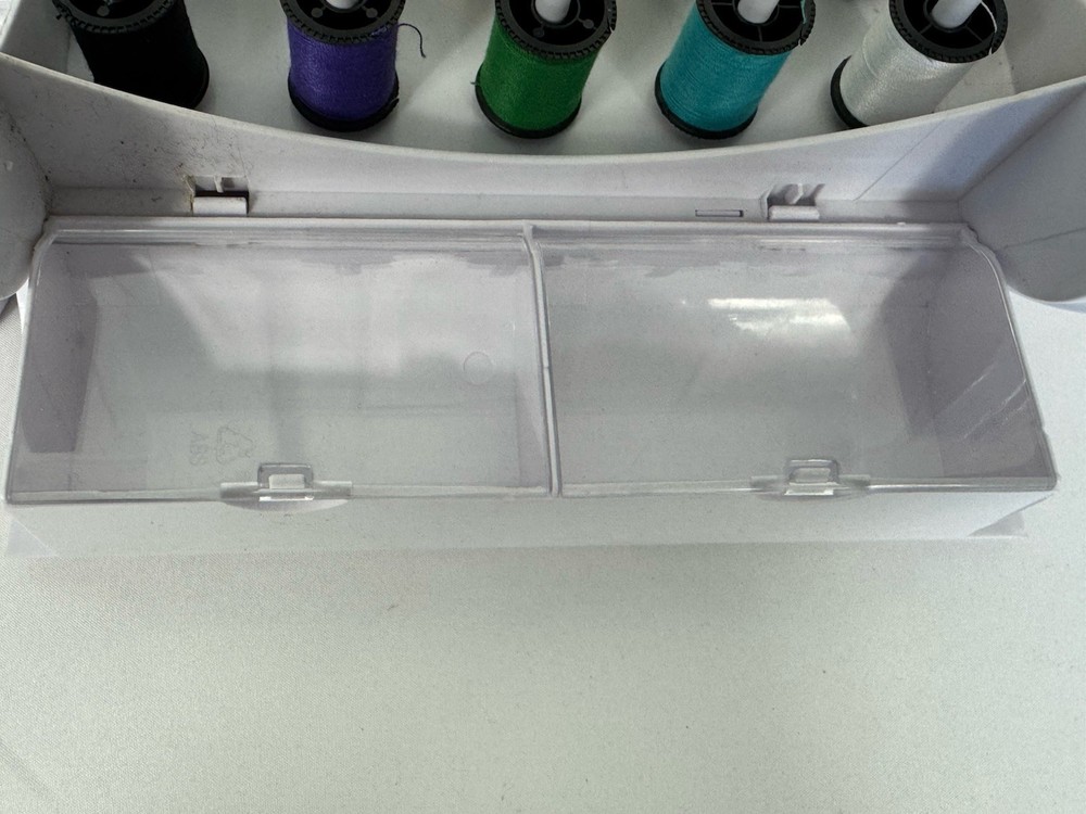 Singer Sew Essentials Storage Case Box Sewing Portable Organizer Includes Yarn