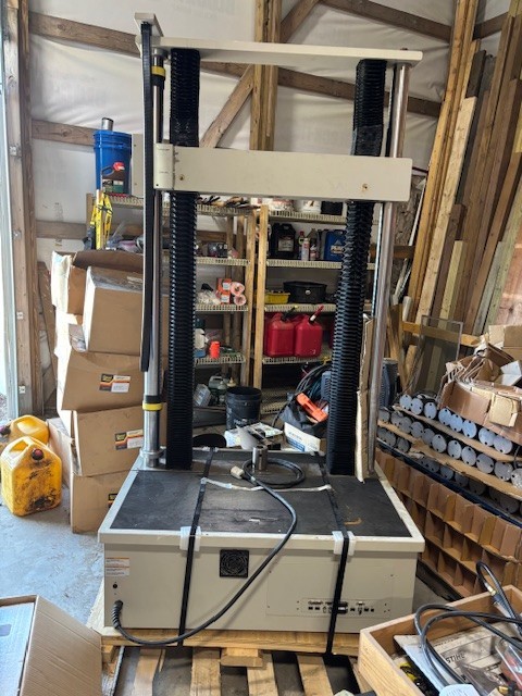 SINTECH (MTS) Compression / Tensile Material Testing Machine – Lab Quality