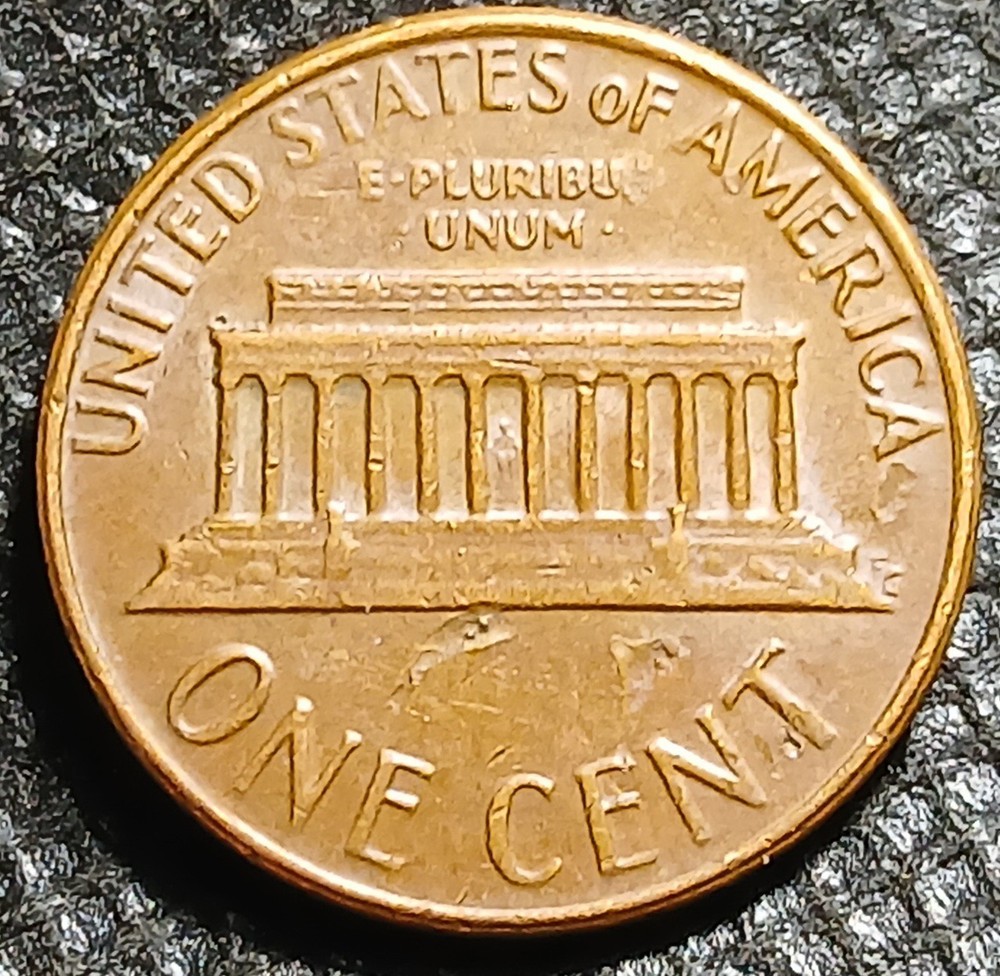 1978 Lincoln Memorial Cent With Multiple Strike Throughs On Reverse Mint Error