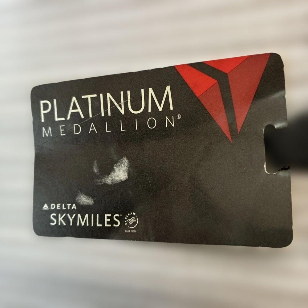 2 Delta Platinum Medallion Luggage Tags