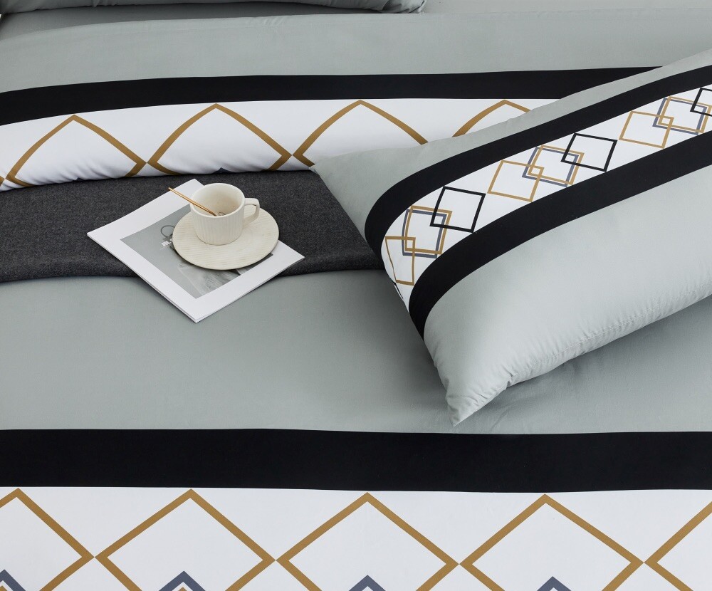4-Piece Bedsheet Set | Double Size | Comfy | Hypoallergenic | Breathable | Soft