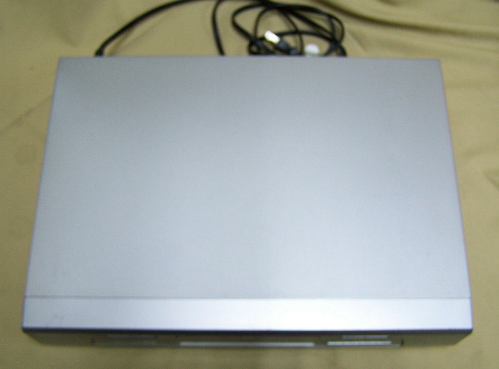 Sharp DV-740U Digital Video DVD Player