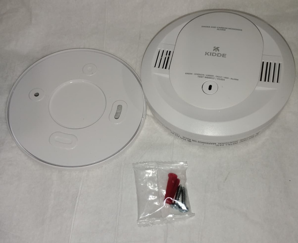 Kidde Smoke & Carbon Monoxide Detector, AA Battery Powered, LED Warning Light