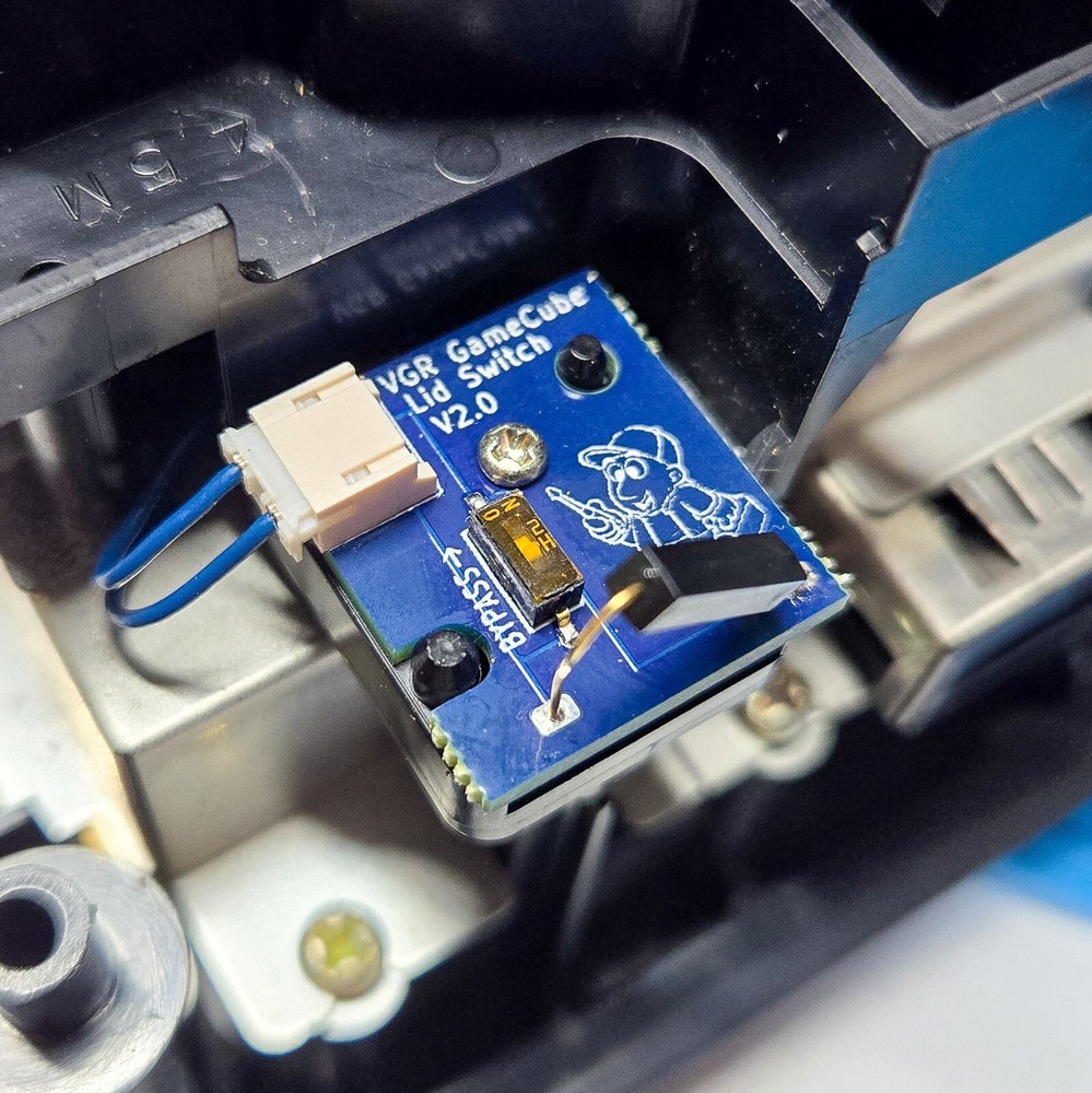 2.0 GameCube Lid Switch / Sensor