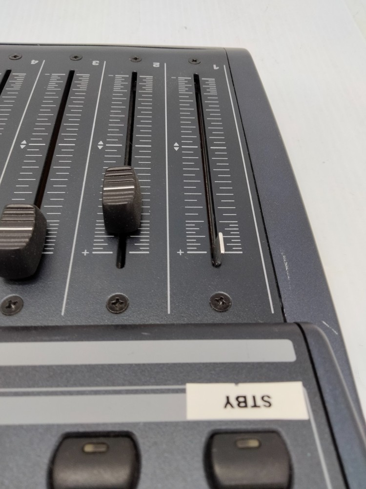 Behringer BCF2000 B-CONTROL FADER USB MIDI w/ Power Cable
