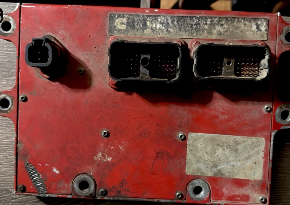 4963807 CUMMINS ISM ENGINE CONTROL MODULE (ECM) 3850576