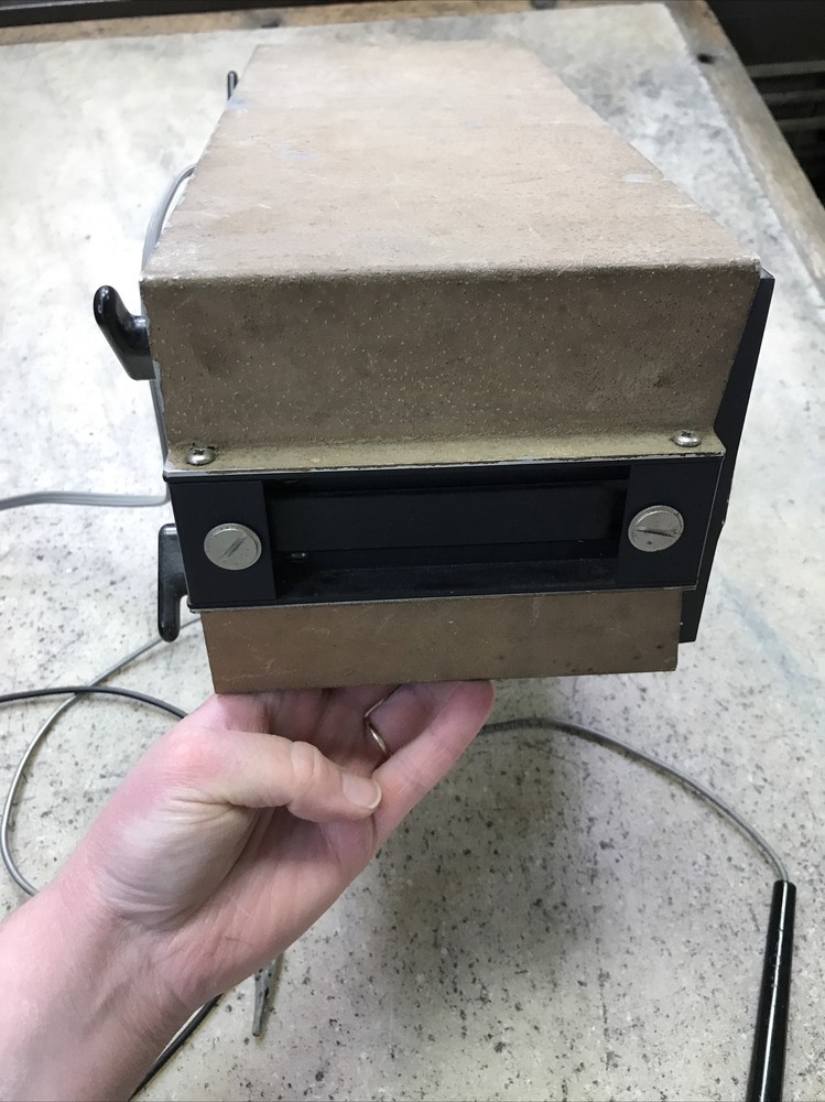 Vntg Heathkit Utility Solid State Voltmeter Model IM-16 - Powers On - 902 2401