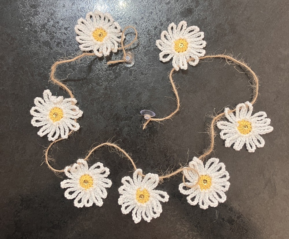 🌸 Hand Crochet sparkly daisy Jute Rustic Bunting Window SPRING sequins Gift