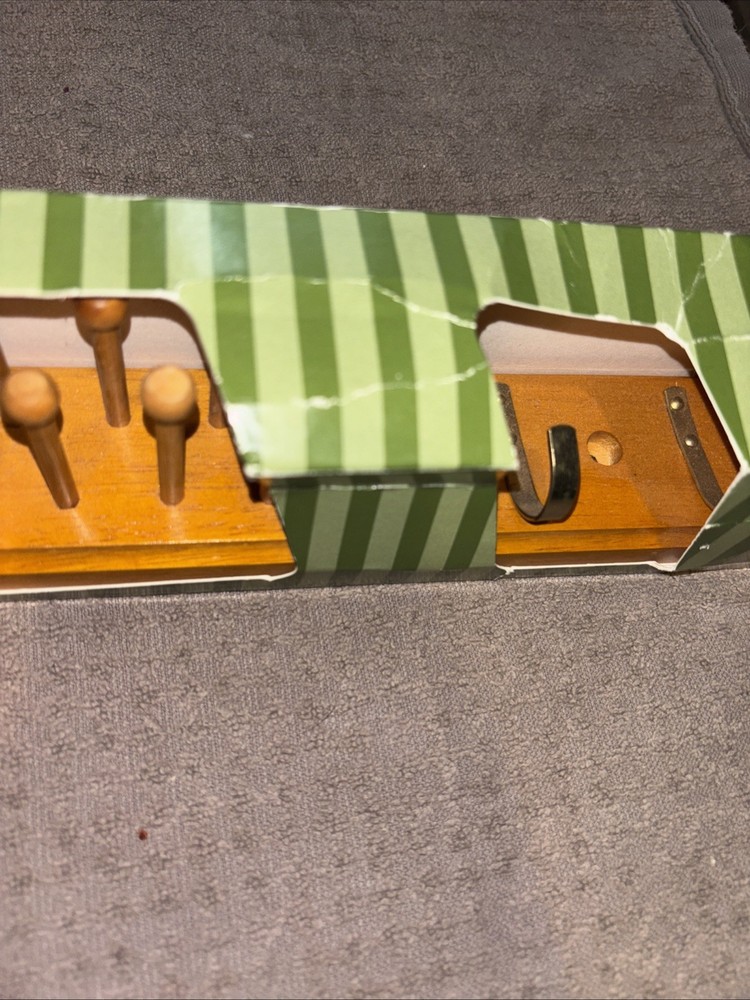 Triangle People With Ability-Tie&Belt Rack