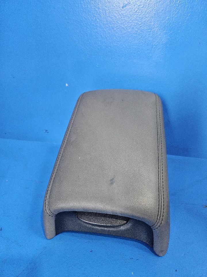 2013 CHEVROLET MALIBU ARM REST