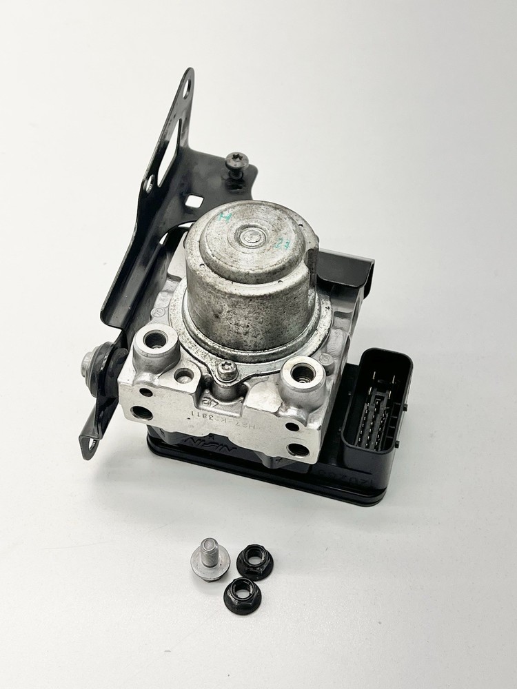2005-2018 TRIUMPH SPRINT ST GT OEM ABS Brake Pump Modulator Module