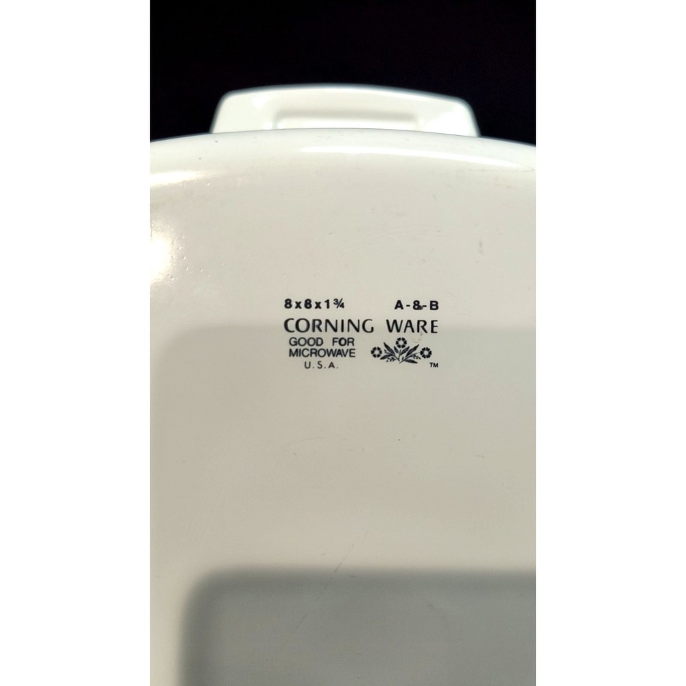 194218. Vintage Corning Ware Casserole Dish