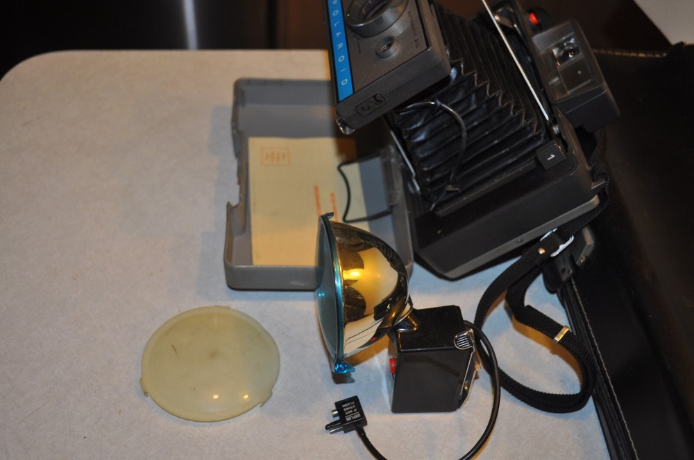 Polaroid Automatic 210 Silver Black Manual Focus Land Camera With Case