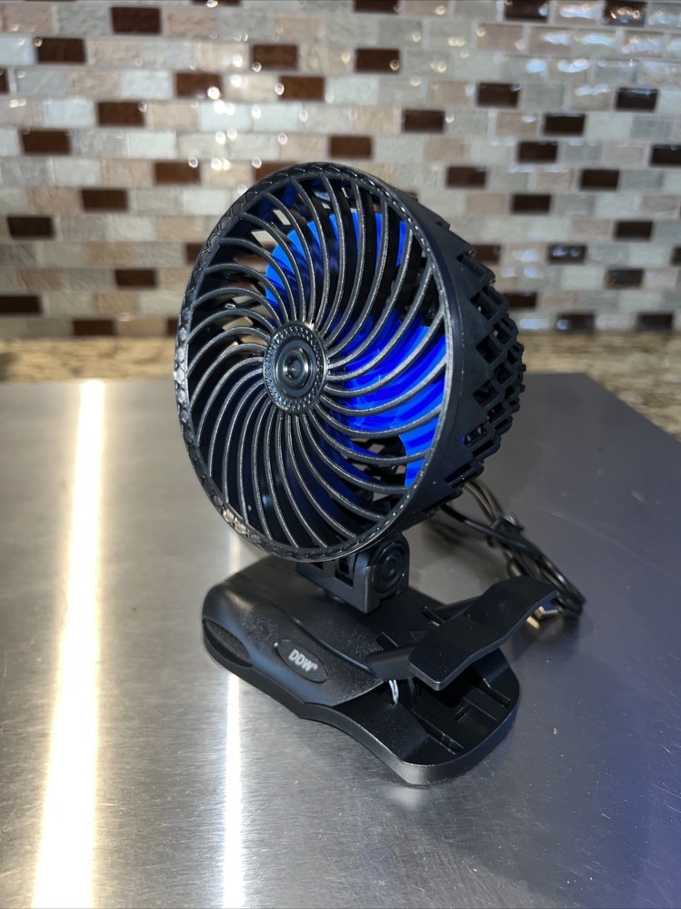 B02- Small black portable USB Fan Office Desktop Adjustable