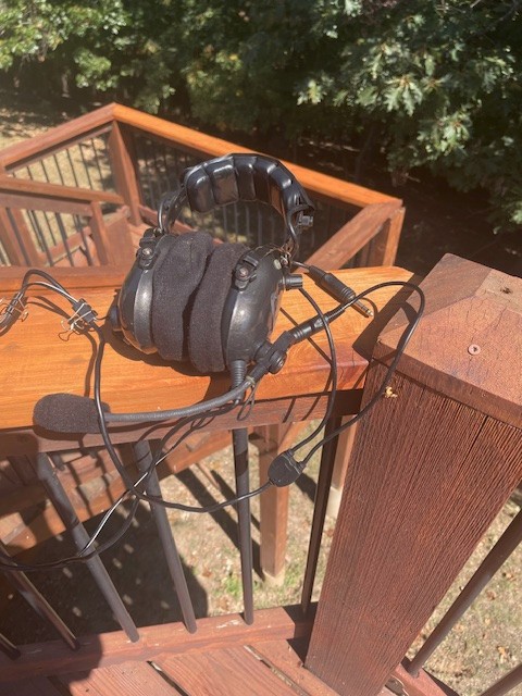 softcomm aviation headset - active anr - can use battery or cigarette lighter