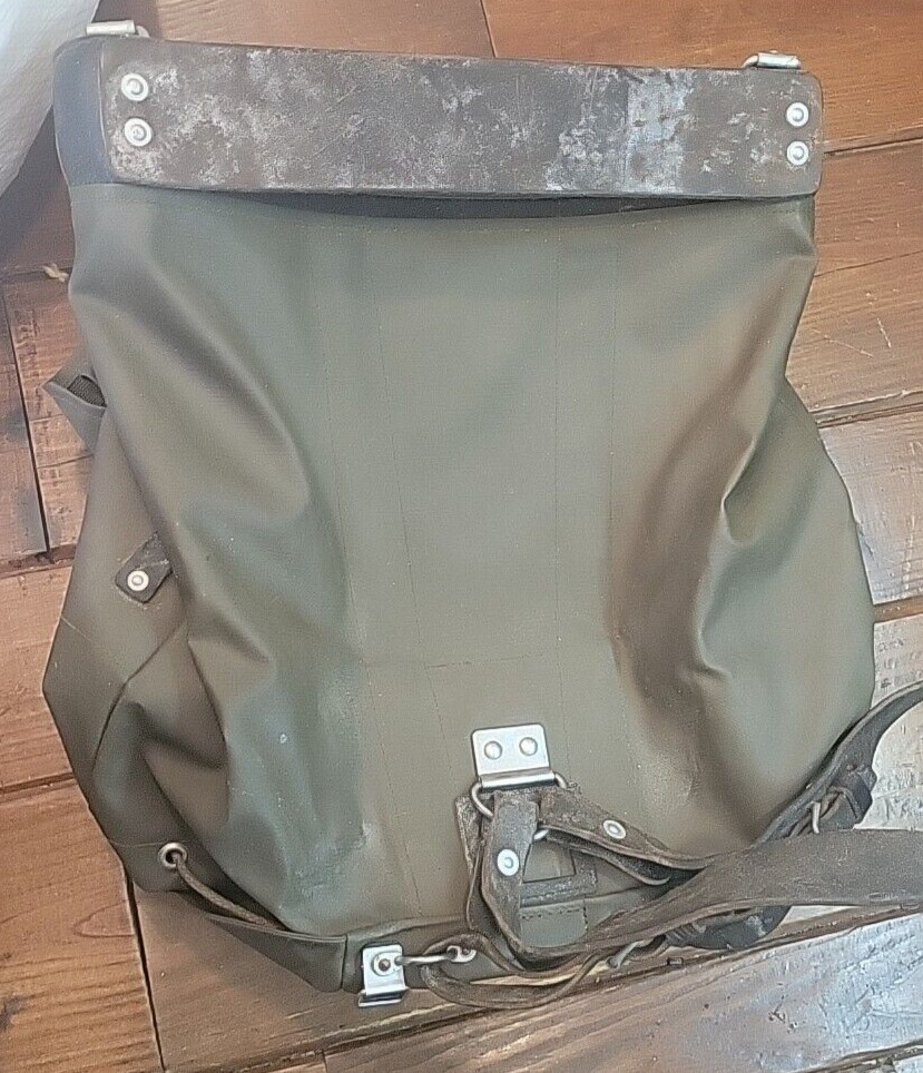 Vintage Swiss Army/Waterproof Backpack/Green/ Leather & Rubberized Material