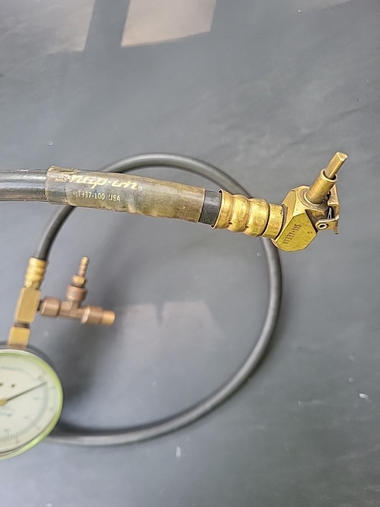 Snap On 100PSI Kilopascal Compression Gauge Vintage Not Tested
