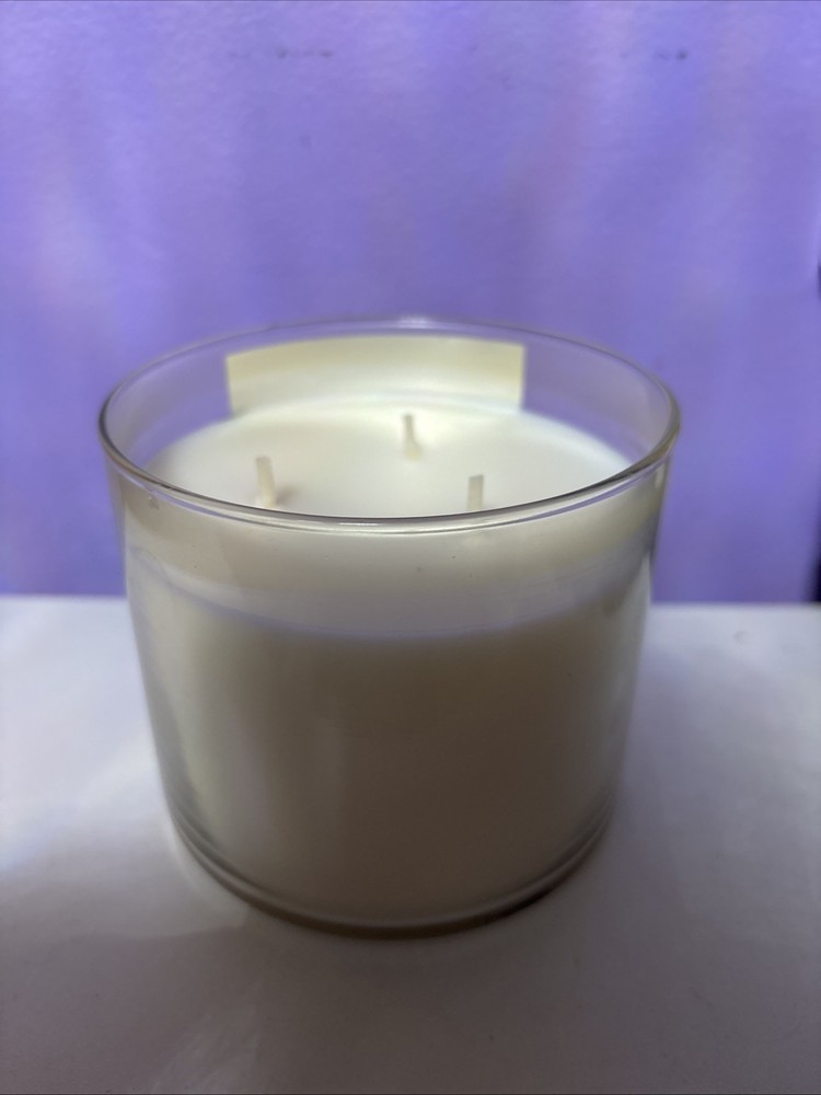 Bath & Body Works Forever Red 3- Wick Candl