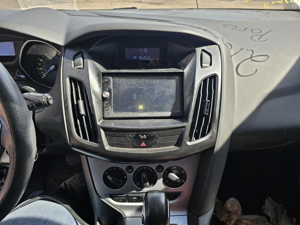 FOCUS 2012 Headrest 2443282