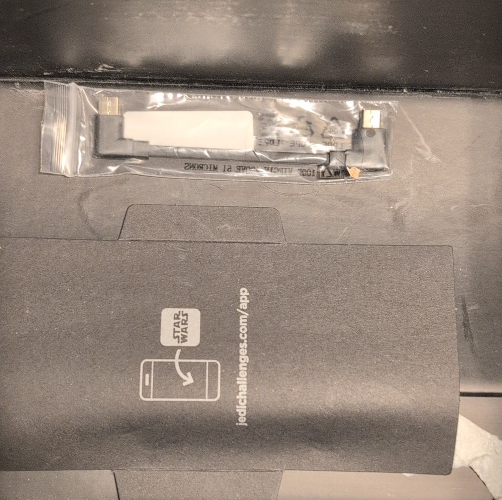 Lenovo Star Wars: Jedi Challenges VR Headset with Lightsaber Controller