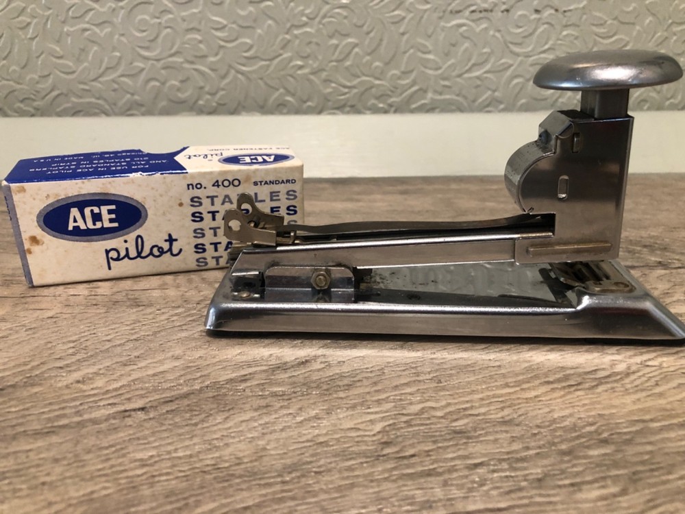 Vintage Pilot Stapler # 402 Ace with Pilot Staples Working