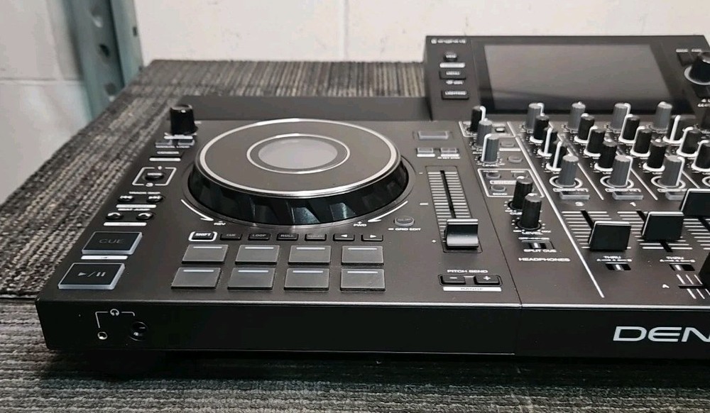 Denon DJ JP21 SC Live 4 Standalone DJ Controller System