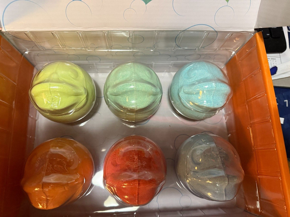UNPREDUCKABLE--BATH BOMS--6 DUCK BATH BOMBS--NEW