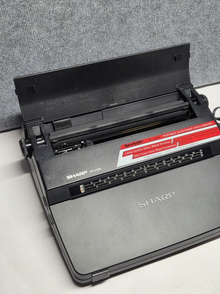 Sharp PA-3100E Portable Electronic Intelliwriter Typewriter w/ Box And Extras