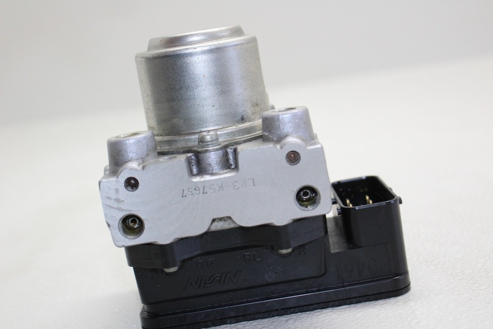 10-14 TRIUMPH ROCKET III ROADSTER ABS PUMP UNIT MODULE