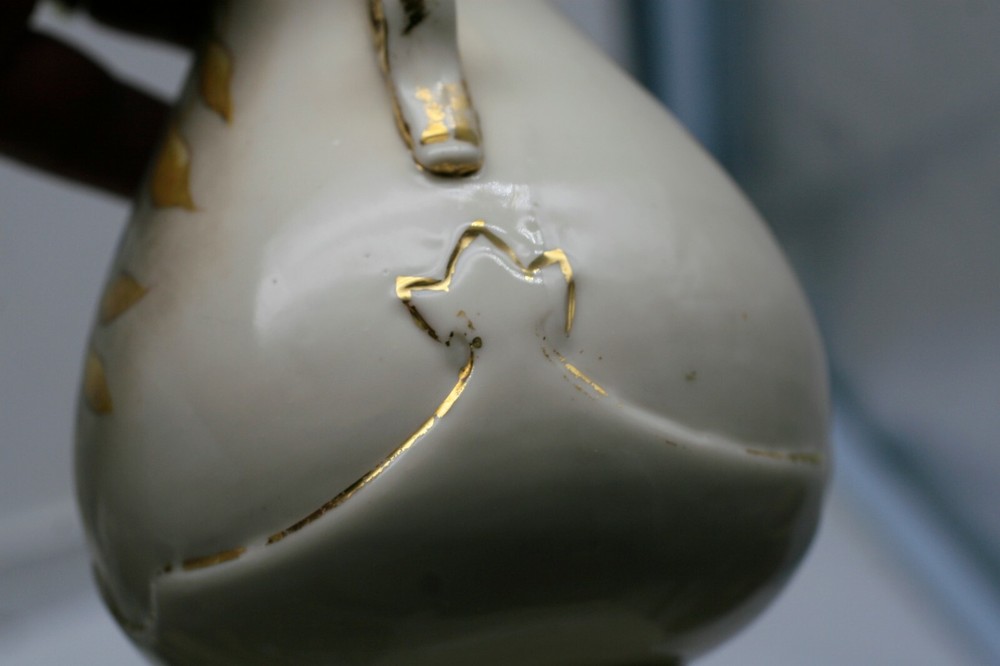 GERMAN PORCELAIN PITCHER/DECANTER