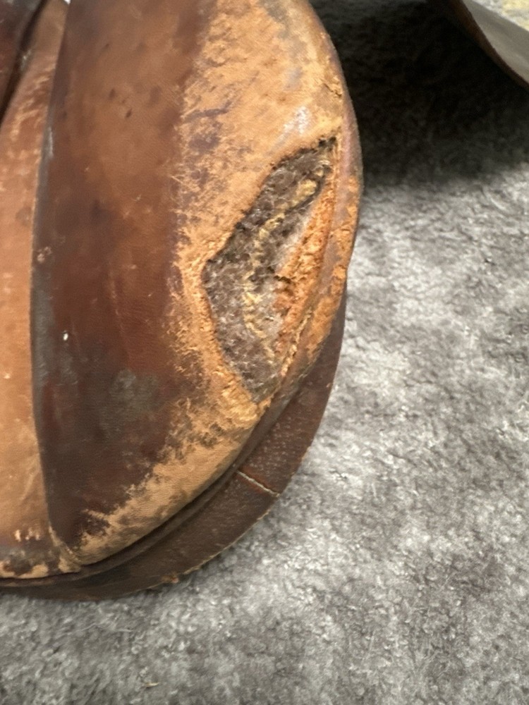 english riding saddle